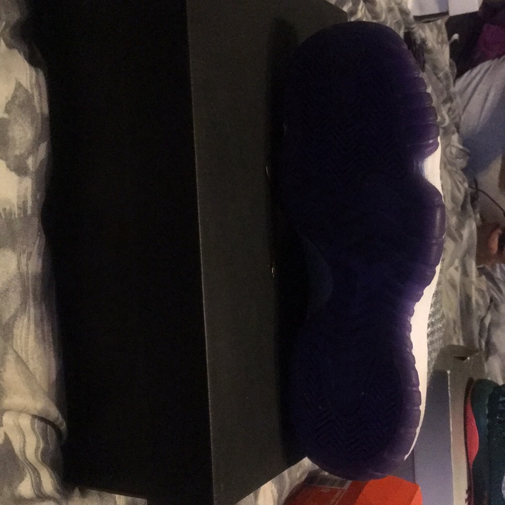 Jordan future - Picture 4 of 4